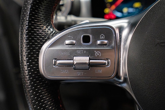 Mercedes-Benz A 250 e 23 of 25