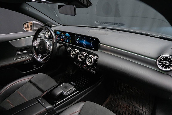 Mercedes-Benz A 250 e 22 of 25