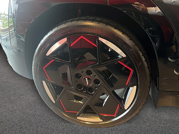 MINI John Cooper Works 11 of 16