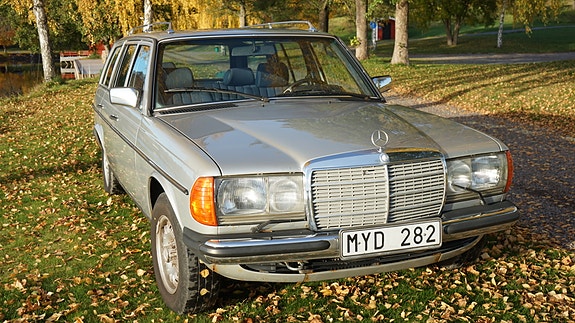 Mercedes-Benz 200 T 3 of 7
