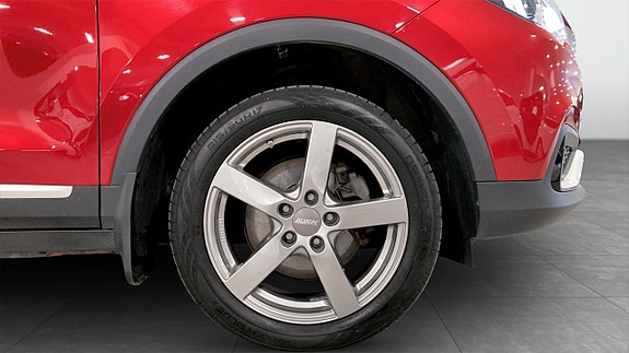 MG ZS EV 9 of 17