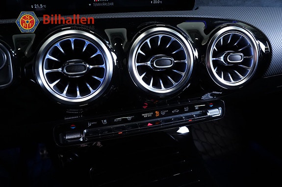 Mercedes-Benz A 250 e 27 of 29
