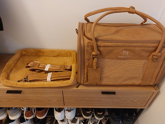 Product image 1 of 8