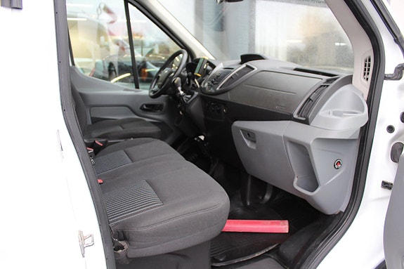 Ford Transit 23 of 29