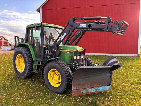John Deere 6300 Lastare Vikplog 4 of 12