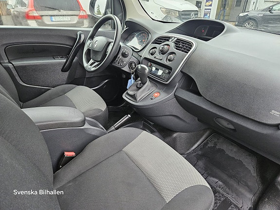 Renault Kangoo Express 12 of 16