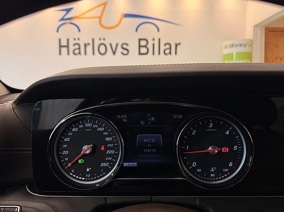 Mercedes-Benz E 220 d 17 of 19