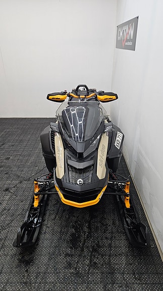 Ski-doo Expedition Xtreme 850 2 of 5