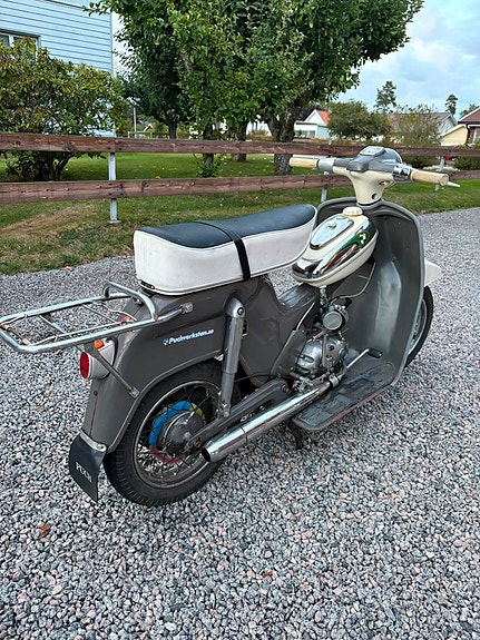 Puch 3 of 5