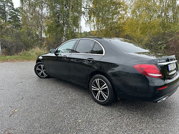 Mercedes-Benz E 220 d 6 of 7