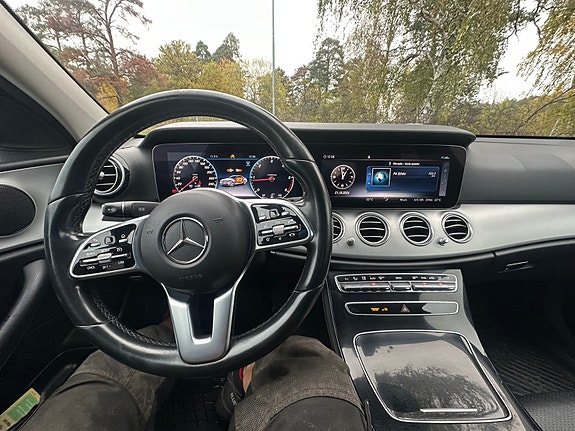Mercedes-Benz E 220 d 3 of 7