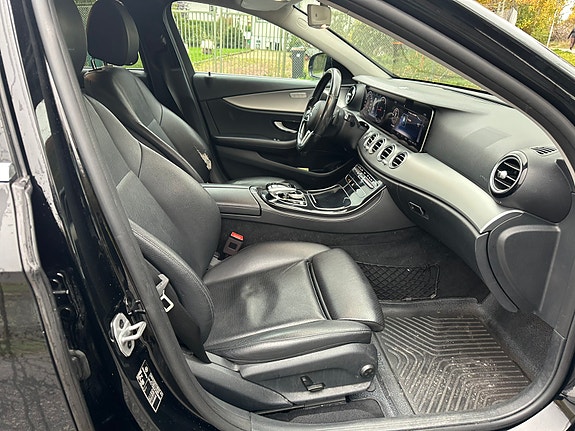 Mercedes-Benz E 220 d 4 of 7