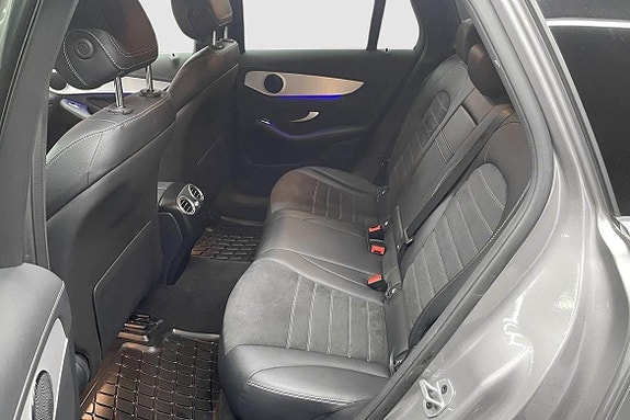 Mercedes-Benz GLC 300 de 16 of 18