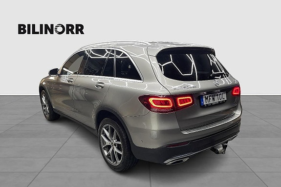 Mercedes-Benz GLC 300 de 2 of 18