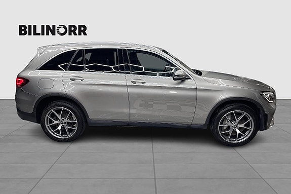 Mercedes-Benz GLC 300 de 6 of 18