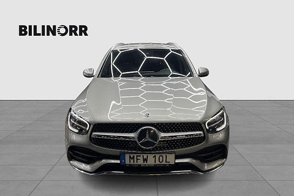 Mercedes-Benz GLC 300 de 8 of 18