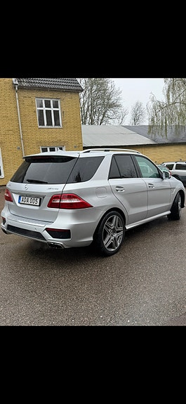 Mercedes-Benz ML 63 AMG 4 of 8