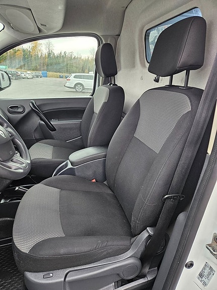 Renault Kangoo Express Maxi 9 of 9