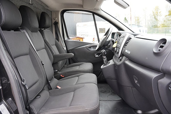 Renault Trafic 19 of 27