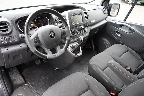 Renault Trafic 12 of 27