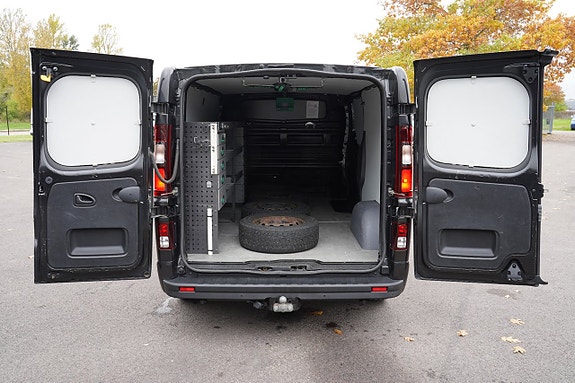 Renault Trafic 13 of 27