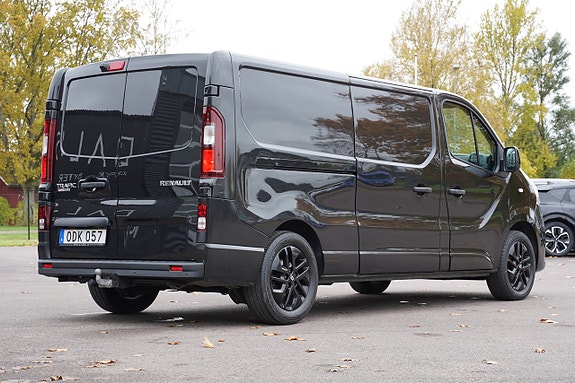 Renault Trafic 2 of 27