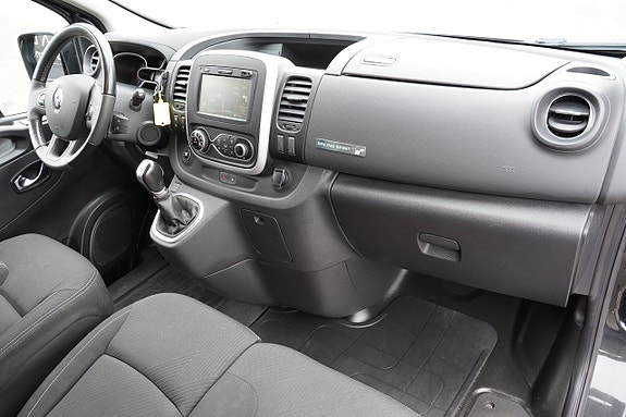 Renault Trafic 21 of 27