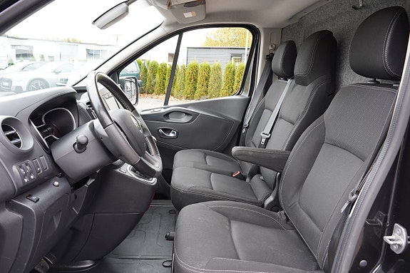 Renault Trafic 10 of 27