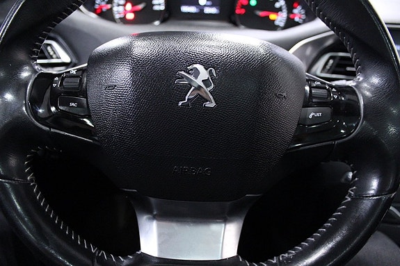 Peugeot 308 SW 22 of 30