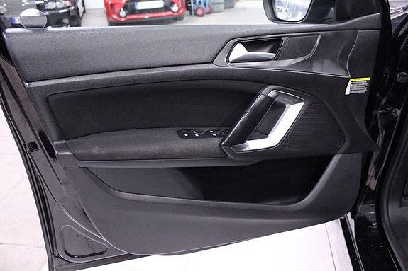 Peugeot 308 SW 30 of 30