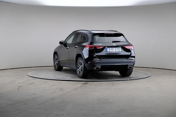 Mercedes-Benz GLA 250 e 2 of 3