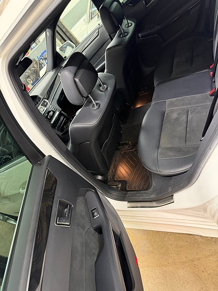 Mercedes-Benz E 250 9 of 11