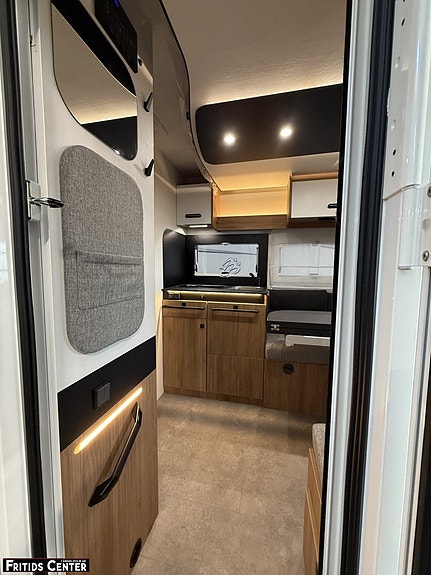 Challenger Challenger 337 Graphite Edition M27 3 of 21