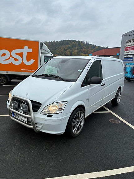 Mercedes-Benz Vito 113 2 of 6