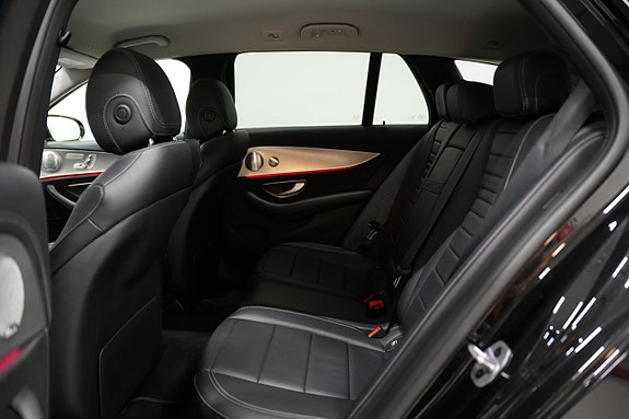 Mercedes-Benz E 220 d 26 of 30