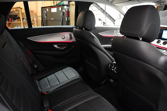 Mercedes-Benz E 220 d 27 of 30