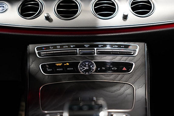 Mercedes-Benz E 220 d 20 of 30