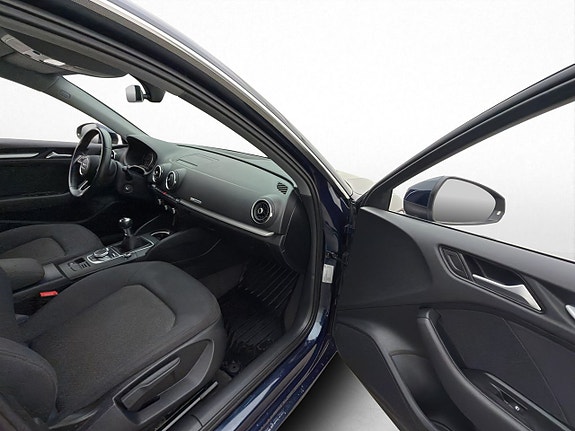 Audi A3 8 of 29