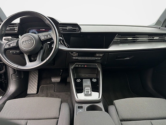 Audi A3 8 of 12
