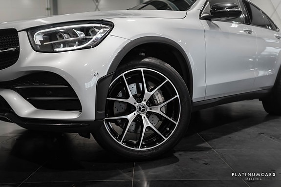 Mercedes-Benz GLC 300 e 17 of 22