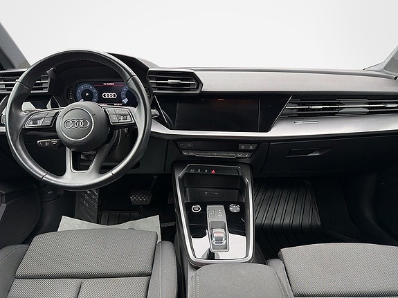 Audi A3 8 of 12