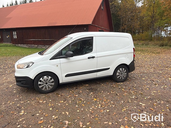 Ford Transit Courier 2 of 25