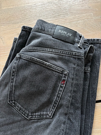 Product image 1 of 8