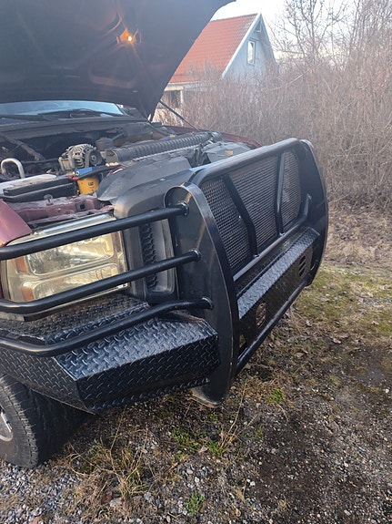 Ford F-350 9 of 9