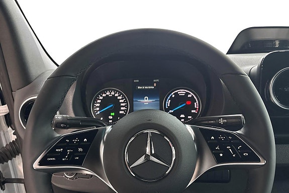 Mercedes-Benz eSprinter 314 8 of 15