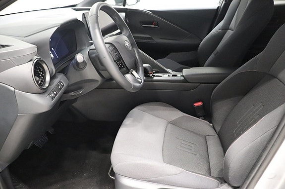 Toyota C-HR 7 of 11