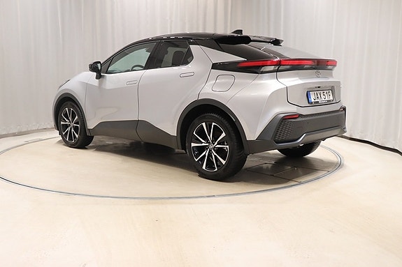 Toyota C-HR 6 of 11
