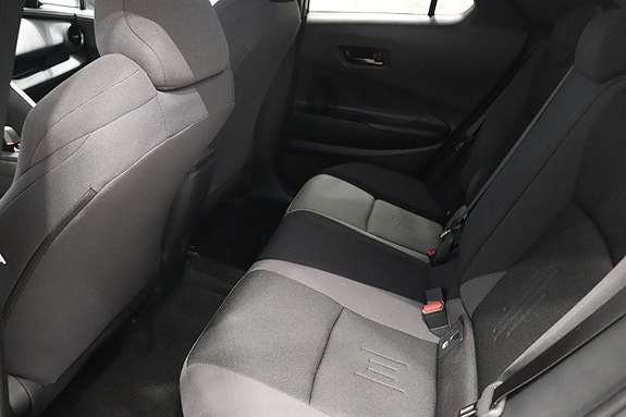 Toyota C-HR 8 of 11