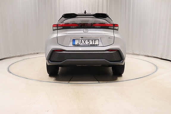 Toyota C-HR 5 of 11