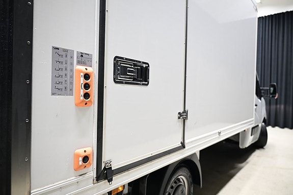 Renault Master 9 of 25